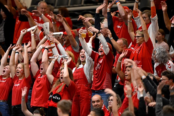 The spectators in Vejle created an intense atmosphere. Photo: Lars Møller for Parasport Denmark.